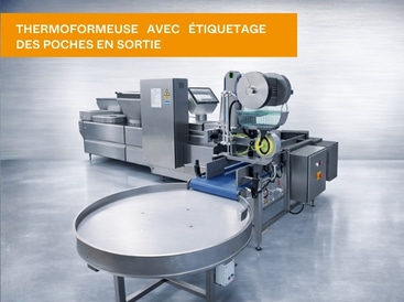Assemblage d'une thermoformeuse avec étiquetage en sortie pour le conditionnement de produits agroalimentaires